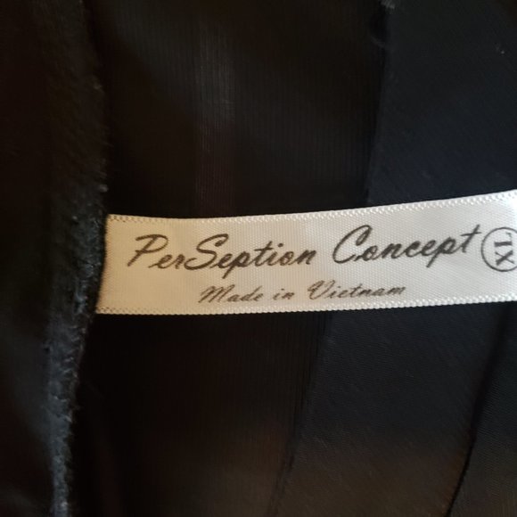 PerSeption Concept Black Pullover Top Short Goldtone Zipper at Neckline Size XL - Picture 7 of 7